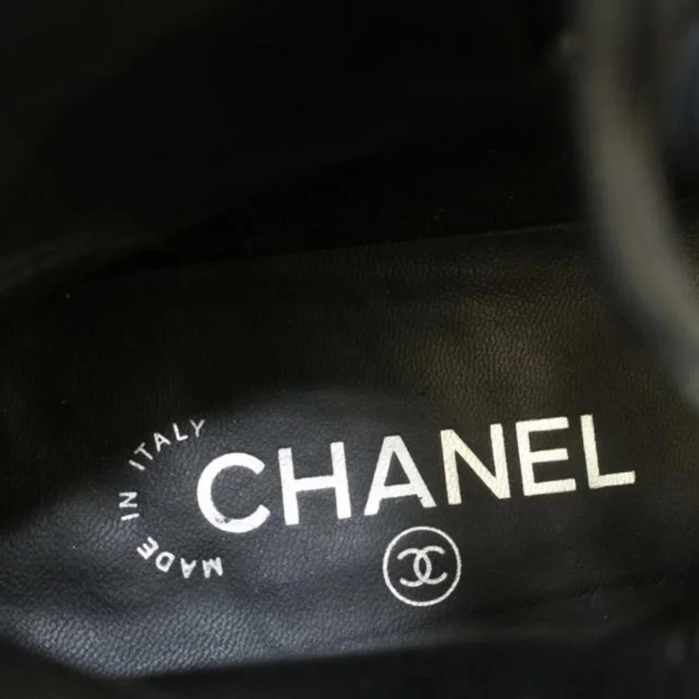 CHANEL size 36